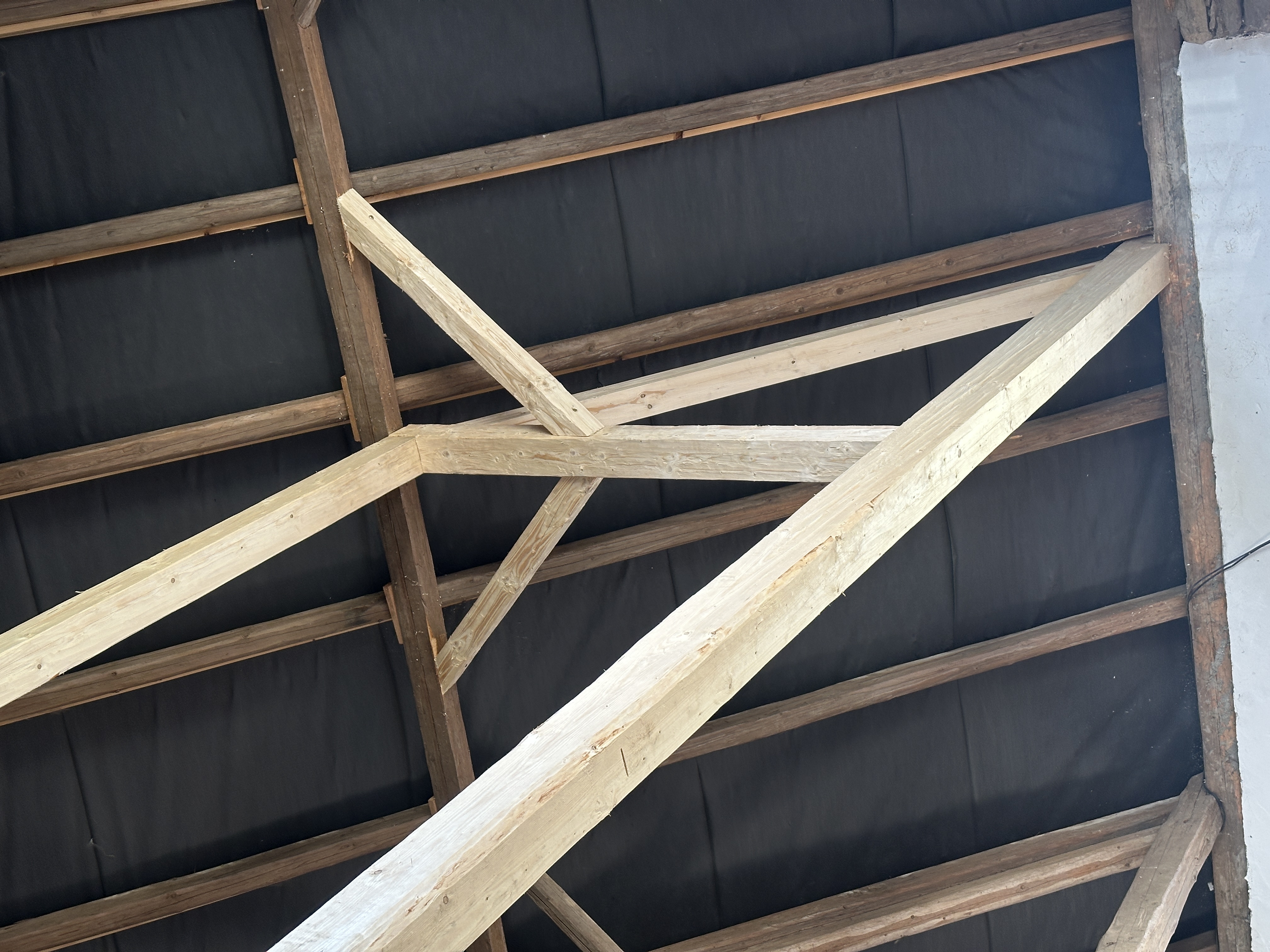 Citlivá obnova historického krovu